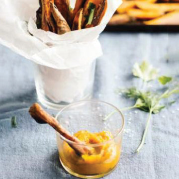 Sweet Potato Fries with TurmeriX™ Tahini Dip